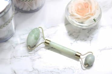 роллер для лица: Нефритовый роллер Валик Во время проведения массажа нефритовым — 2