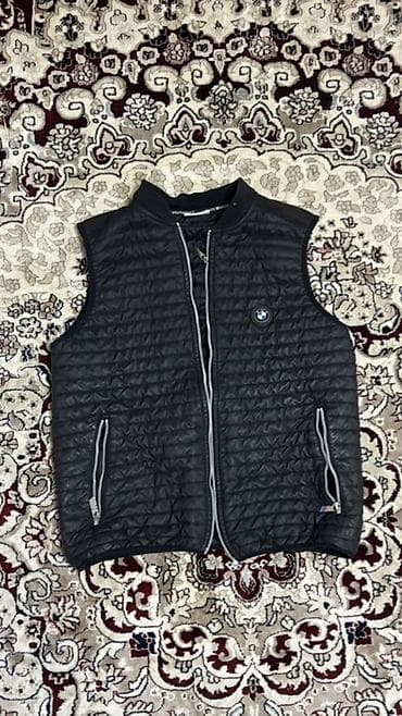 Размер XL маломерка. Оригинал.Утеплённая жилетка BMW M Motorsport -