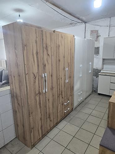 шкаф высокий: Шифоньеры, шкафы для одежды — 1