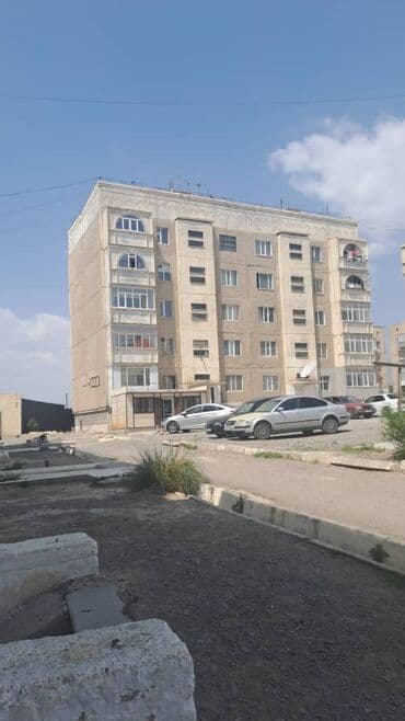 барачный дом каракол: 2 комнаты, 55 м², 105 серия, 5 этаж, Косметический ремонт — 1