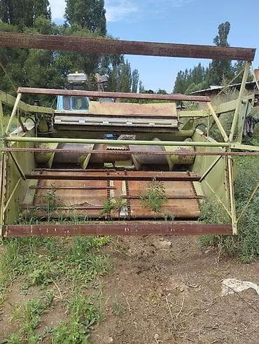 боковой грабиль: Кормоуборочный комбайн самоходный с подборщиком и выгрузным шнеком — 3