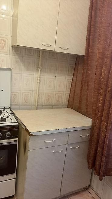 кухынный гарнитур: Кухонный гарнитур + раковина, тумба,телевизор и навесные шкафы — 2