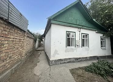 Продаётся участок с домом в тихом, обжитом районе. Район