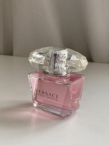 Versace Bright Crystal — женская туалетная вода. - Аромат: свежий