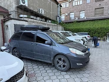 toyota 25: Toyota Sienna: 2010 г., 3.5 л, Автомат, Газ, Минивэн — 5