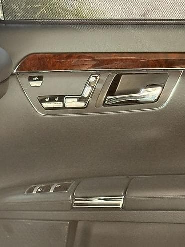 кнопка подогрева: Mercedes-Benz S-Class: 2010 г., 5.5 л, Автомат, Бензин, Седан — 4
