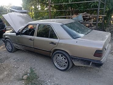 Транспорт: Mercedes-Benz W124: 1988 г., 2 л, Механика, Бензин, Седан — 6