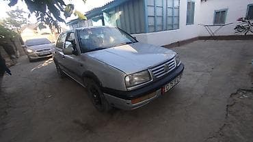 Volkswagen Vento: 1992 г., 1.6 л, Механика, Бензин, Седан — 3