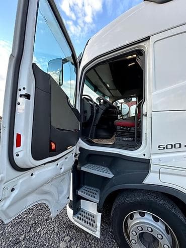 брендир: Тягач, Volvo, 2019 г., Тентованный — 6