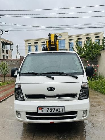 иж люлька: Автовышка, Kia, 2014 г., 18 м — 3