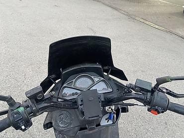 Скутеры: Скутер/максискутер 150–200 см³ (ориентировочно), черный, с высоким — 5