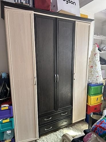 классический костюм: Спальный гарнитур, Б/у, Двуспальная кровать, Трюмо, Тумба, Италия, Самовывоз, цвет - Бежевый — 3