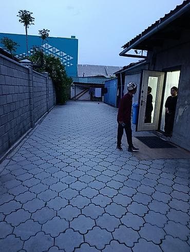 квартира ош для сдачи: 2 комнаты, С мебелью частично — 8