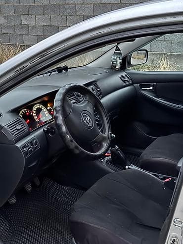 toyota crovn: Toyota Corolla: 2002 г., Бензин, Хэтчбэк — 8