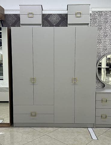 Шифоньерлер, кийидер үчүн шкафтар, Түз, ЛДСП