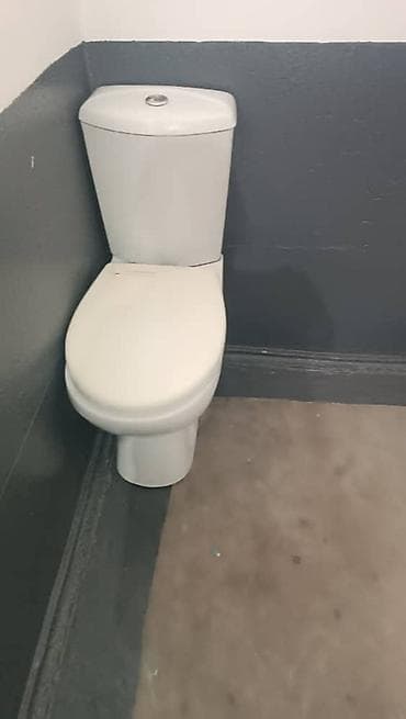 сантехника смесители: Унитаз Напольный, Материал: Фарфор — 1