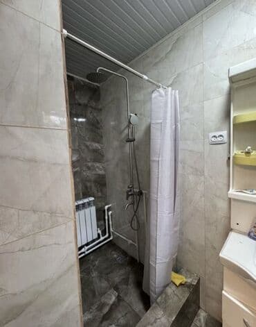 аренда посуточных квартир: 1 комната, С мебелью частично — 5