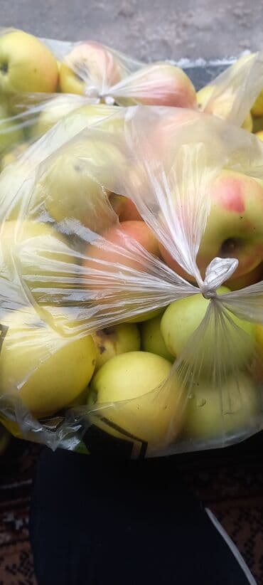цветы на ошском рынке: Яблоки — 2