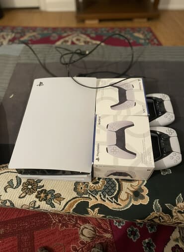 жесткий пк: Игровая консоль Sony PlayStation 5 с комплектом аксессуаров. В — 2