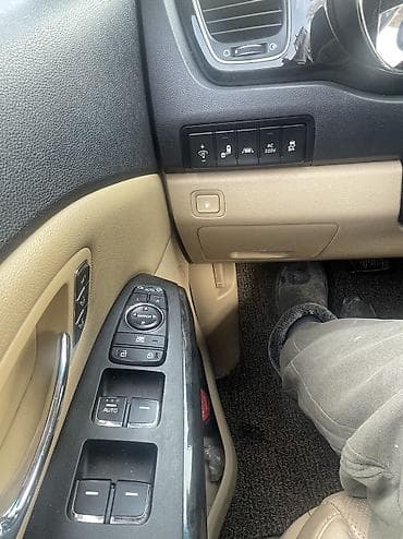 sprinter 2008: Kia Carnival: 2018 г., 2.2 л, Автомат, Дизель, Минивэн — 7