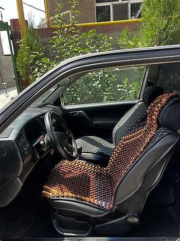 colf 2: Volkswagen Golf: 1993 г., 1.8 л, Механика, Бензин, Хэтчбэк — 6