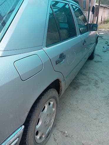 mers e124: Mercedes-Benz W124: 1993 г., 2.2 л, Автомат, Бензин, Седан — 7