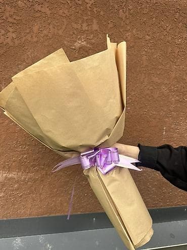 цветочная: Букеты из душистой сирени Ветка 60 сом пишите по номеру: - Состав — 6