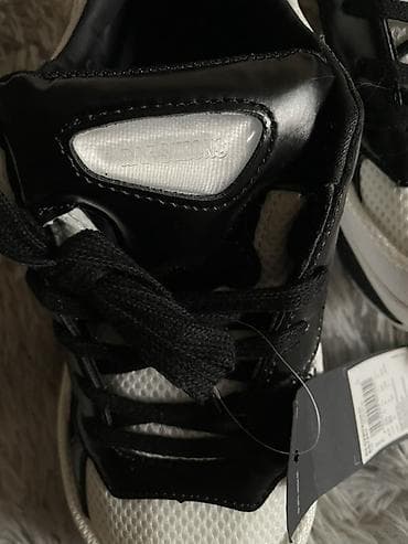 Жеке буюмдар: Эркектердин кроссовкасы, 41, Adidas, Жаңы, түсү - Кара — 5