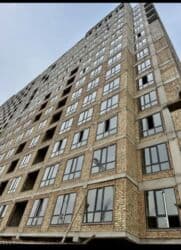 срочно продаётся 1 комнатная квартира в районе парк фучика: 1 бөлмө, 45 кв. м, Элитка, 9 кабат, ПСО (өзү оңдоп түзөтүп бүтүү үчүн) — 9