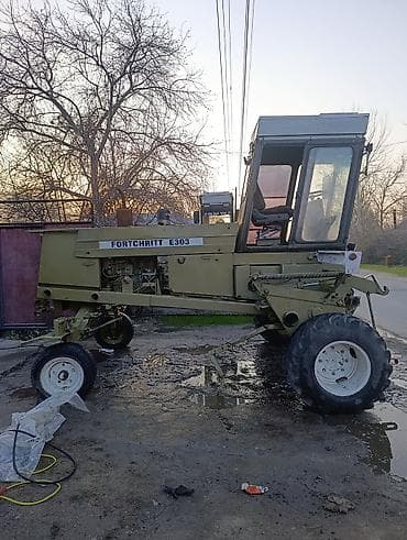 ешка 303 в россии: Самоходная косилка-жатка Fortschritt E303 с рабочей приставкой — 4