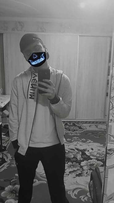 Продажи, работа с клиентами: Ищу работу с жильём за хорошие деньги умею все пишите на вотсап или в — 1