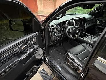 требуется вложения: Dodge Ram 1500: 2020 г., 5.7 л, Автомат, Бензин, Пикап — 8