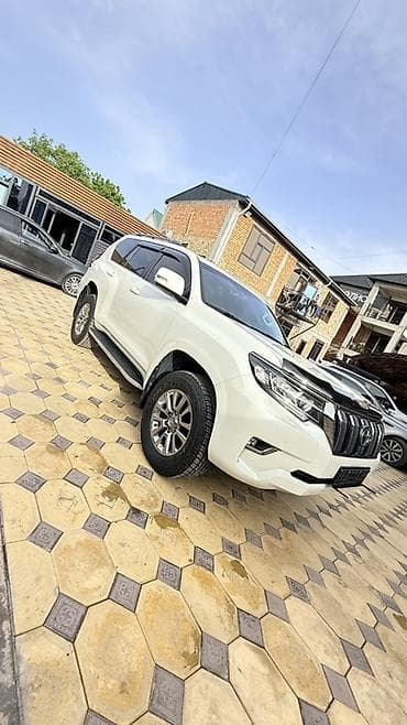 машина болуп толоо: Toyota Land Cruiser Prado: 2018 г., 4 л, Автомат, Бензин, Жол тандабас — 5