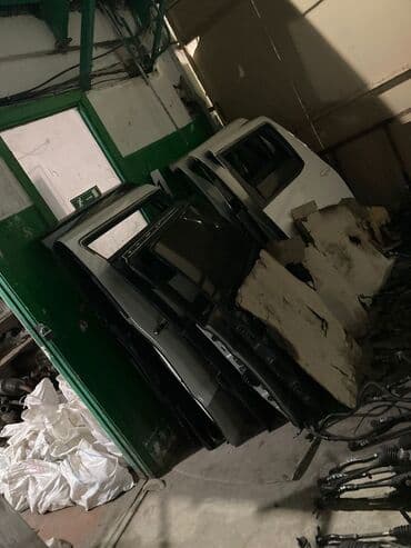 фото услуги рядом: Дверь Задняя левая Toyota, Б/у, Оригинал — 4