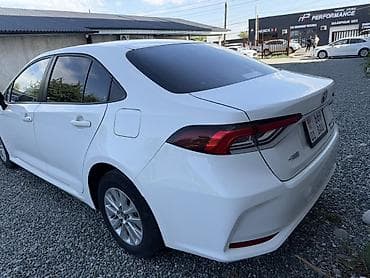 Toyota Corolla: 2021 г., 1.8 л, Вариатор, Гибрид, Седан — 5