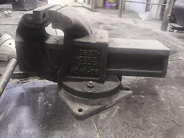 Тиски слесарные поворотные, чугунные/стальные, советского образца