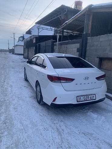 малолитражка машина: Hyundai Sonata: 2019 г., Бензин, Седан — 2