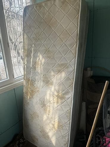 Спальный матрас, Б/у, Односпальный, Пружинный, Матрасы средней жесткости — 1