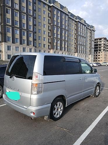 go park: Toyota Voxy: 2003 г., Минивэн — 1