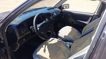 Транспорт: Volkswagen Golf: 1993 г., 1.8 л, Механика, Бензин, Седан — 4