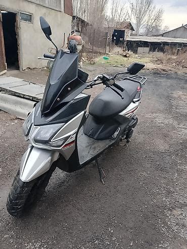 Скутерлер: Макси-скутер 150 куб. см, Бензин, Колдонулган — 2