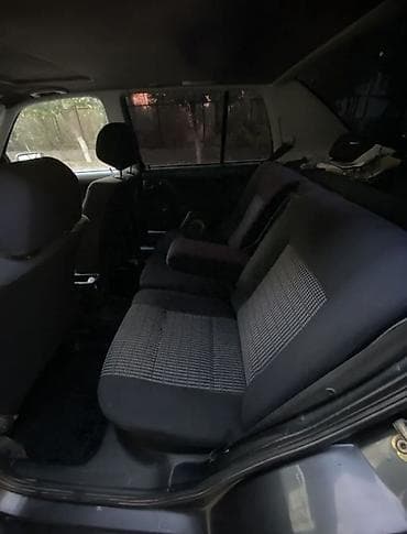 s 221: Volkswagen Vento: 1992 г., 2 л, Ручные, Бензин, Седан — 9