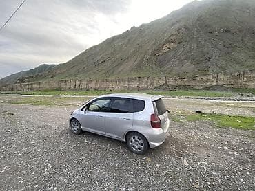 Honda Fit: 2002 г., 1.3 л, Вариатор, Бензин, Хетчбек — 4