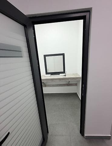 некая: Аренда офисов, 300 м², В жилом комплексе, С отдельной кухней, С оборудованием, С отдельным входом — 6
