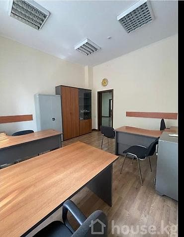Недвижимость: Аренда офисов, 300 м², В жилом комплексе, С отдельным сан узлом, С юридическим адресом, 1 линия — 10