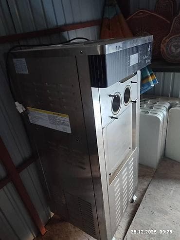 Профессиональный фризер для мягкого мороженого (настольно-напольный