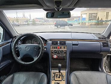 ford courier: Mercedes-Benz E-Class: 2001 г., 2.4 л, Автомат, Газ, Седан — 8