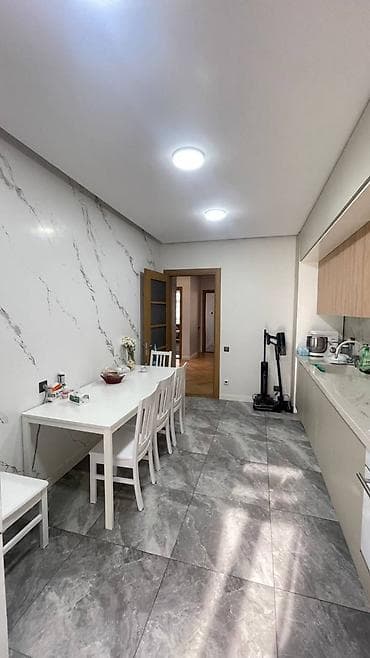 Недвижимость: 4 комнаты, 105 м², 11 этаж — 7