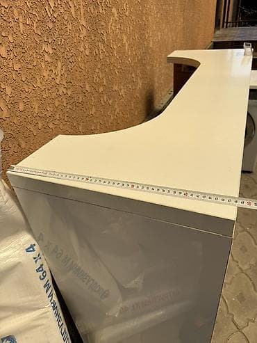 бек абад: Ресепшен-стойка (угловая/П‑образная) из ЛДСП с глянцевым фасадом - — 2