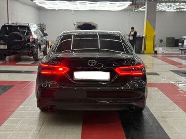 срочно продам авто в связи с переездом: Toyota Camry: 2020 г., 2.5 л, Автомат, Бензиновая, Седан — 5